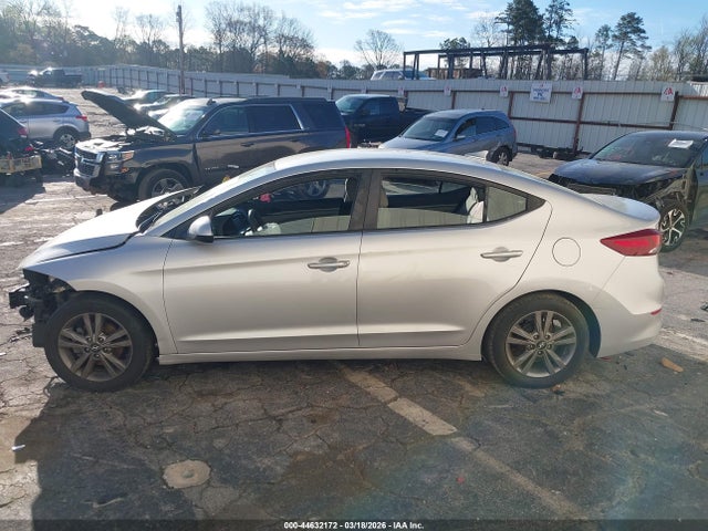Продаж на аукціоні авто 2017 Hyundai Elantra Se, vin: 5NPD84LF5HH122210, номер лоту: 44632172