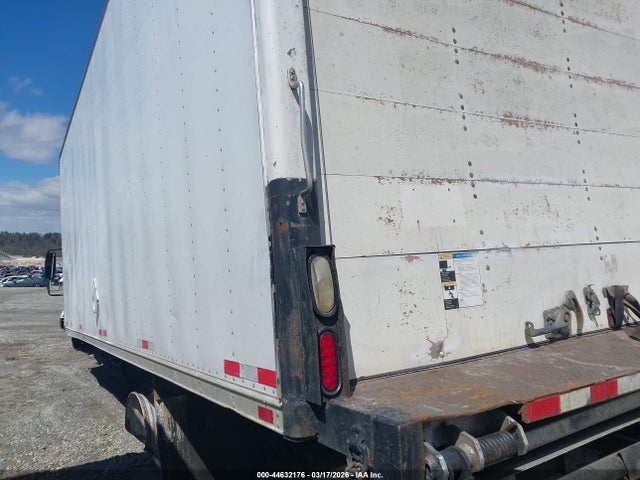 44632176 :رقم المزاد ، 1HTMMAAM34H662677 vin ، 2004 International 4000 4300 مزاد بيع