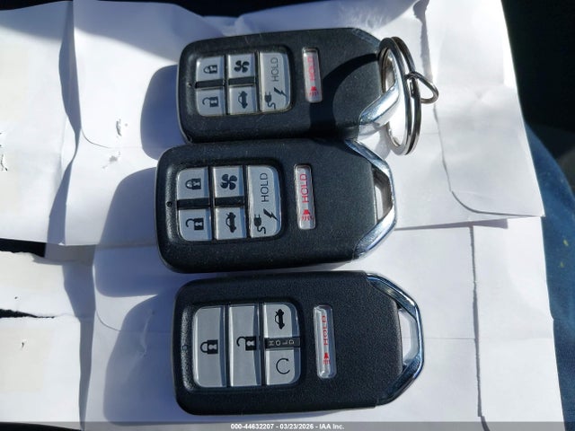 44632207 :رقم المزاد ، JHMZC5F1XJC017690 vin ، 2018 Honda Clarity Plug-in Hybrid مزاد بيع