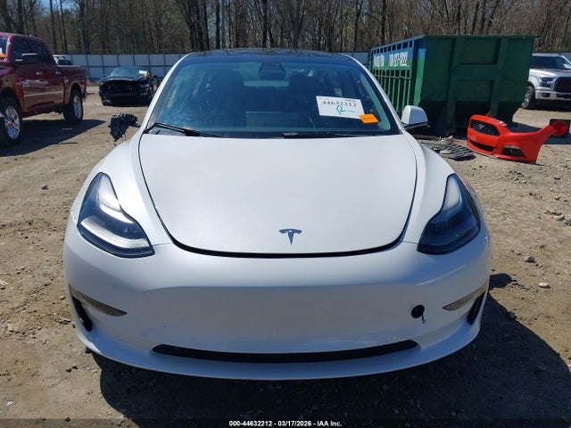 2022 Tesla Model 3 Rear-wheel Drive მანქანა იყიდება აუქციონზე, vin: 5YJ3E1EA0NF369939, აუქციონის ნომერი: 44632212