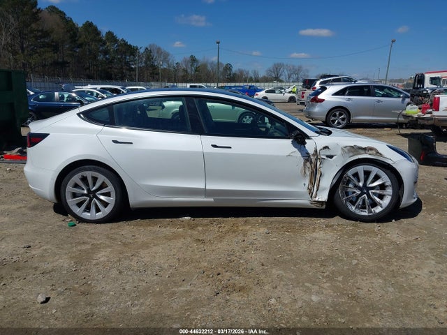 2022 Tesla Model 3 Rear-wheel Drive მანქანა იყიდება აუქციონზე, vin: 5YJ3E1EA0NF369939, აუქციონის ნომერი: 44632212