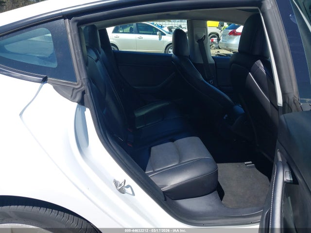 2022 Tesla Model 3 Rear-wheel Drive მანქანა იყიდება აუქციონზე, vin: 5YJ3E1EA0NF369939, აუქციონის ნომერი: 44632212