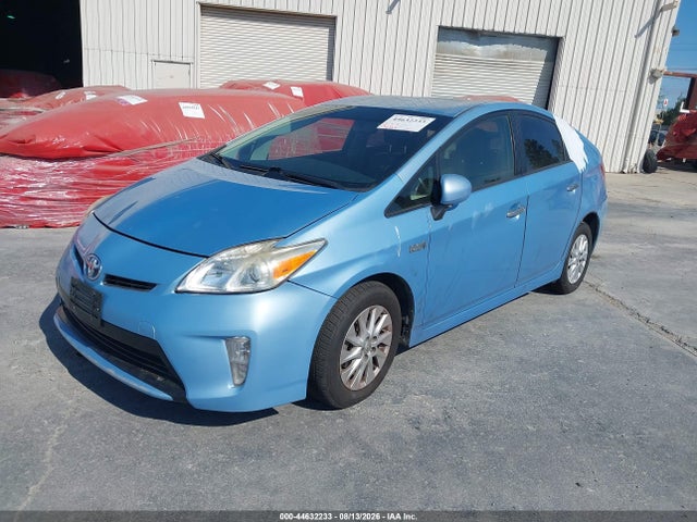 Toyota Prius Plug-in Advanced 2015 JTDKN3DP0F3069703 Image 2