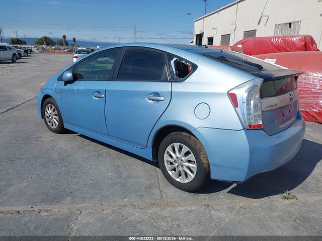 Toyota Prius Plug-in Advanced 2015 JTDKN3DP0F3069703 Image 3