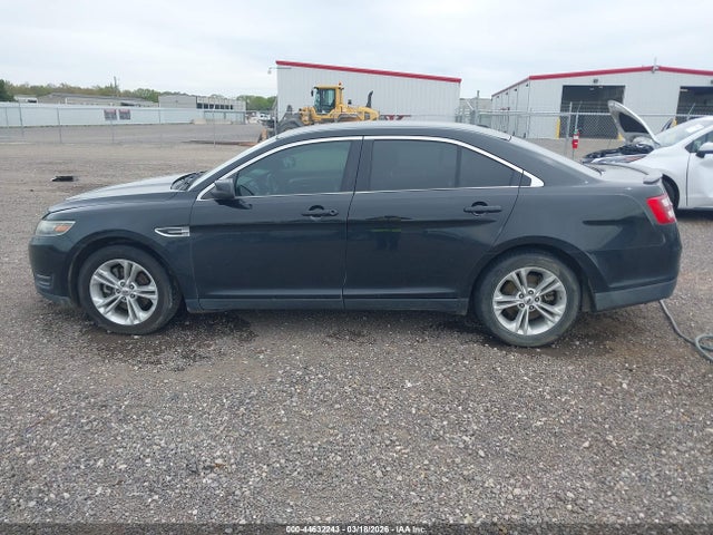 44632243 :رقم المزاد ، 1FAHP2E8XFG179890 vin ، 2015 Ford Taurus Sel مزاد بيع