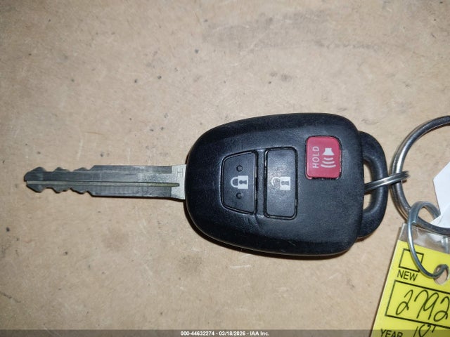 5TFUW5F13JX714548 Toyota Tundra Sr5 5.7l V8