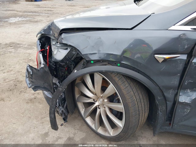 44632316 :رقم المزاد ، 5YJXCBE24JF140809 vin ، 2018 Tesla Model X 100d/75d/p100d مزاد بيع