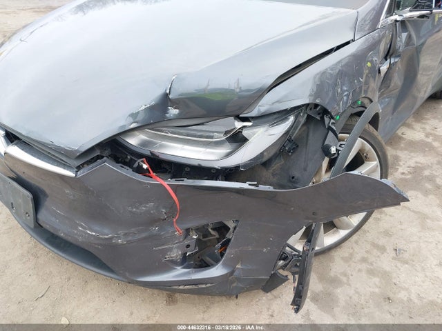 44632316 :رقم المزاد ، 5YJXCBE24JF140809 vin ، 2018 Tesla Model X 100d/75d/p100d مزاد بيع