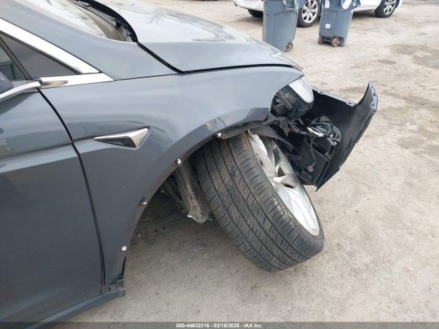 44632316 :رقم المزاد ، 5YJXCBE24JF140809 vin ، 2018 Tesla Model X 100d/75d/p100d مزاد بيع