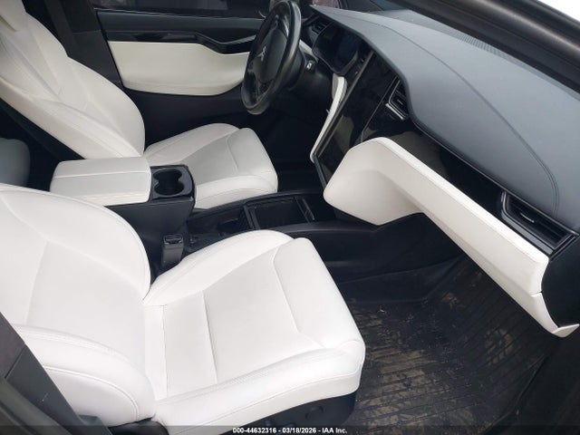 2018 TESLA MODEL X 5YJXCBE24JF140809 Photo 4
