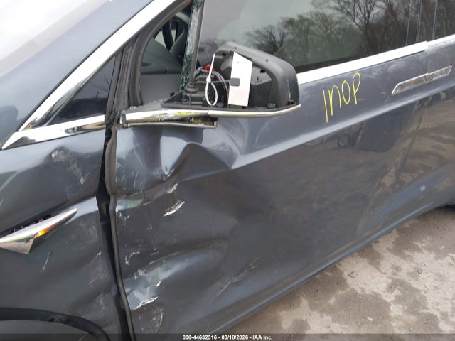 2018 TESLA MODEL X 5YJXCBE24JF140809 Photo 5