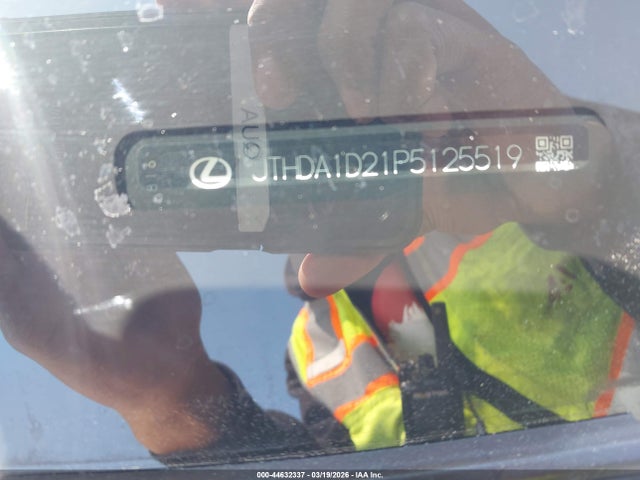 44632337 :رقم المزاد ، JTHDA1D21P5125519 vin ، 2023 Lexus Is 300 مزاد بيع