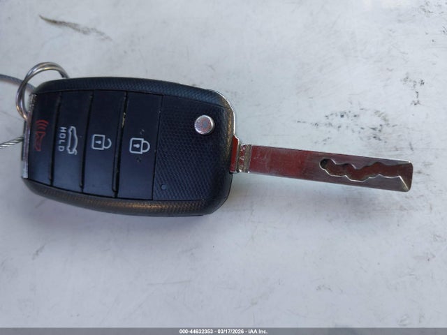 5XXGT4L36KG375654 KIA Optima Lx