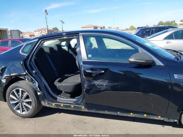 5XXGT4L36KG375654 KIA Optima Lx