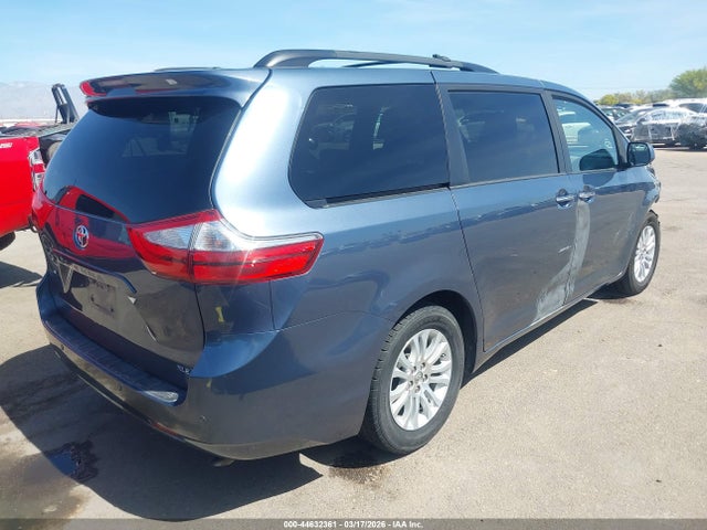 5TDYK3DC3GS714537 Toyota Sienna Xle 8 Passenger