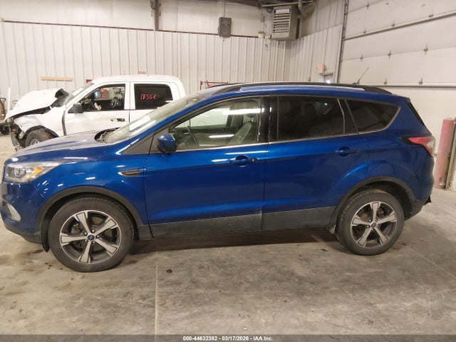 1FMCU9HD1JUD21015 Ford ESCAPE SEL