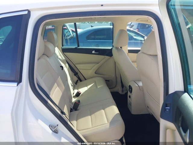 WVGAV3AX5EW510993 Volkswagen Tiguan Sel