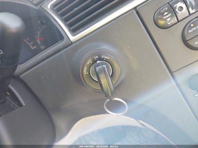 2005 CHRYSLER PACIFICA 2C8GF68405R648635 Photo 10