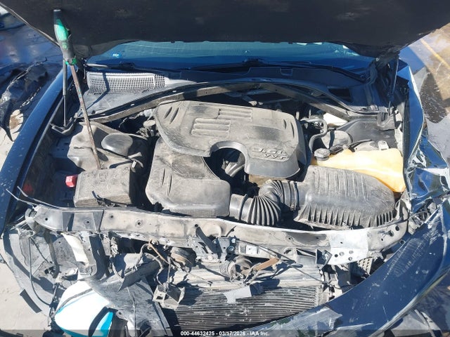 44632425 :رقم المزاد ، 2C3CDXBG6FH725230 vin ، 2015 Dodge Charger Se مزاد بيع