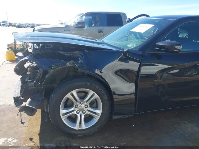 44632425 :رقم المزاد ، 2C3CDXBG6FH725230 vin ، 2015 Dodge Charger Se مزاد بيع