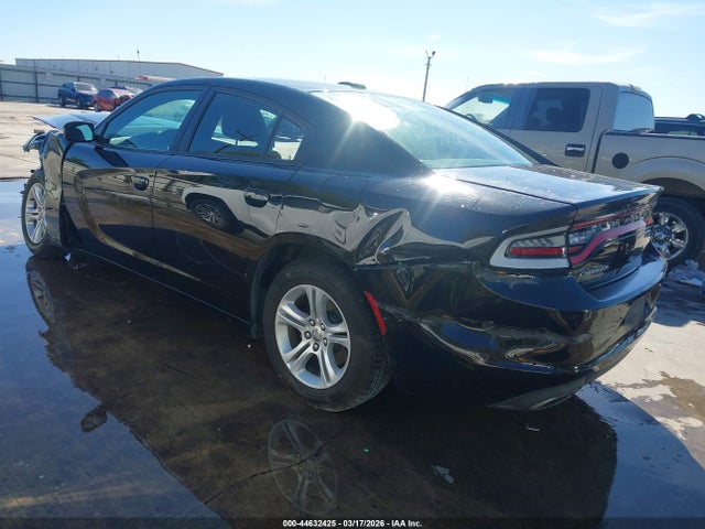 44632425 :رقم المزاد ، 2C3CDXBG6FH725230 vin ، 2015 Dodge Charger Se مزاد بيع