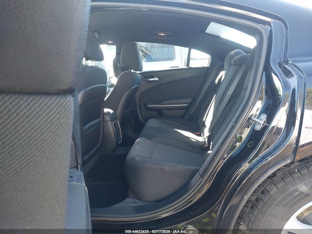 44632425 :رقم المزاد ، 2C3CDXBG6FH725230 vin ، 2015 Dodge Charger Se مزاد بيع