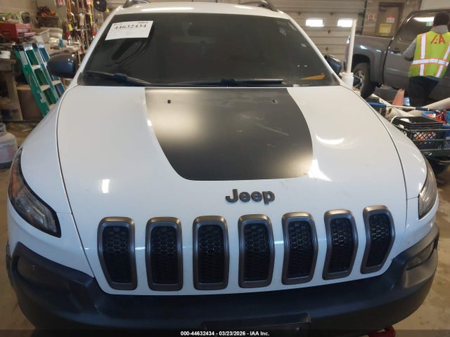 44632434 :رقم المزاد ، 1C4PJMBS1GW163927 vin ، 2016 Jeep Cherokee Trailhawk مزاد بيع