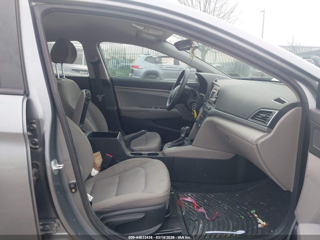 Hyundai ELANTRA SE 2018 KMHD74LFXJU565866 Image 5