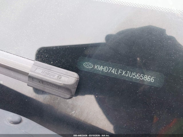 Hyundai ELANTRA SE 2018 KMHD74LFXJU565866 Image 9