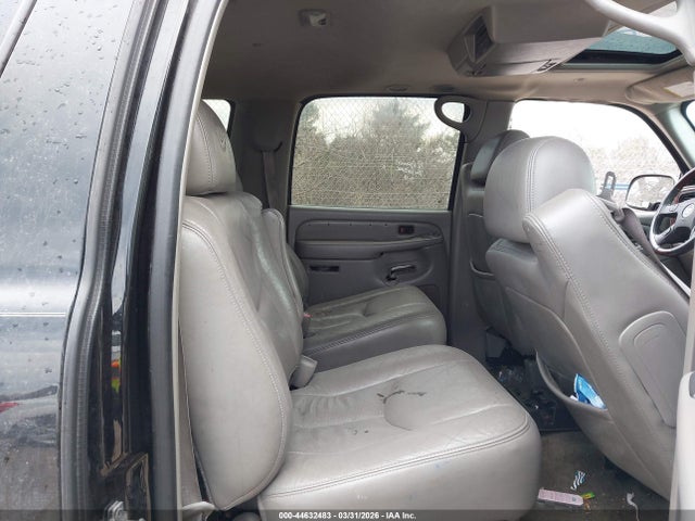 44632483 :رقم المزاد ، 3GYFK66N05G105323 vin ، 2005 Cadillac Escalade Esv Standard مزاد بيع