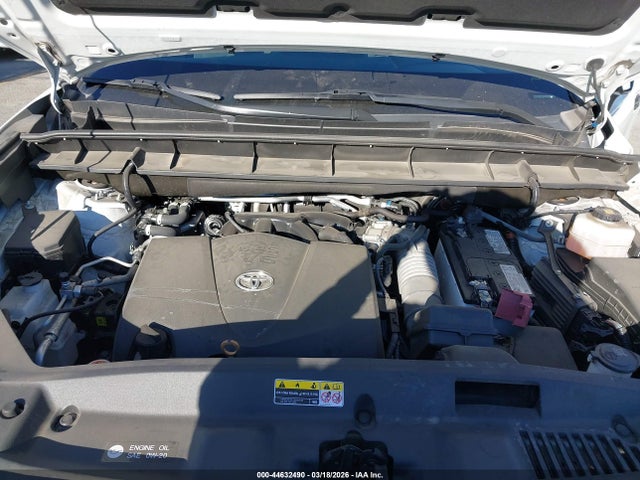5TDZZRAH7NS130190 Toyota Highlander Le