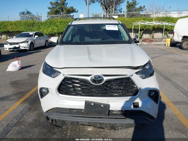 5TDZZRAH7NS130190 Toyota Highlander Le