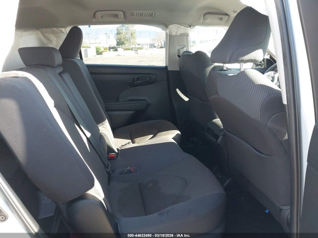 5TDZZRAH7NS130190 Toyota Highlander Le