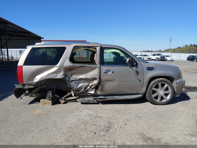 2007 Cadillac Escalade Standard მანქანა იყიდება აუქციონზე, vin: 1GYFK63837R140441, აუქციონის ნომერი: 44632508