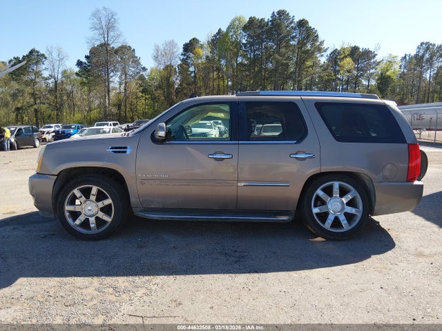2007 Cadillac Escalade Standard მანქანა იყიდება აუქციონზე, vin: 1GYFK63837R140441, აუქციონის ნომერი: 44632508