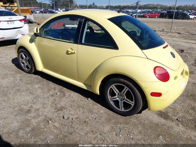 44632511 :رقم المزاد ، 3VWCA21C6YM421872 vin ، 2000 Volkswagen New Beetle Gls مزاد بيع