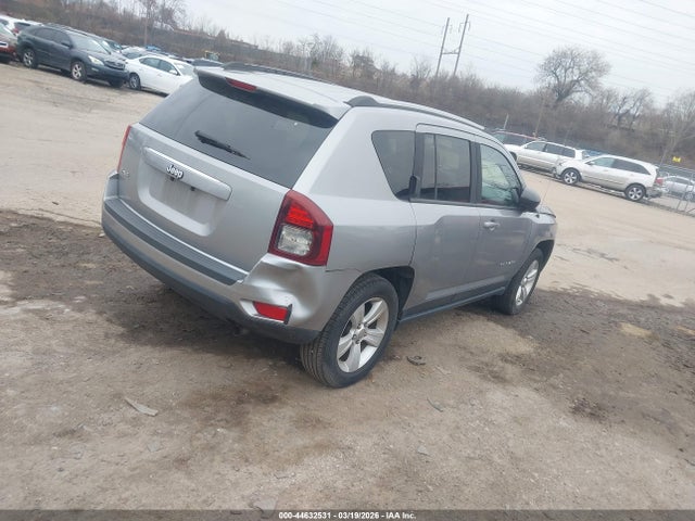1C4NJDBB9FD424108 Jeep Compass Sport