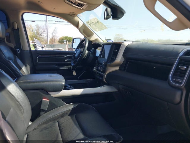 44632534 :رقم المزاد ، 1C6SRFJT1LN242854 vin ، 2020 Ram 1500 Laramie  4x4 5'7 Box مزاد بيع