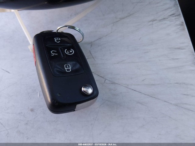 Продажа на аукционе авто 2015 Volkswagen Passat 1.8t Sel Premium, vin: 1VWCT7A35FC055425, номер лота: 44632537