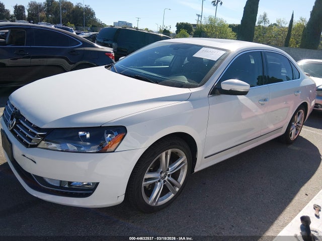 Продажа на аукционе авто 2015 Volkswagen Passat 1.8t Sel Premium, vin: 1VWCT7A35FC055425, номер лота: 44632537