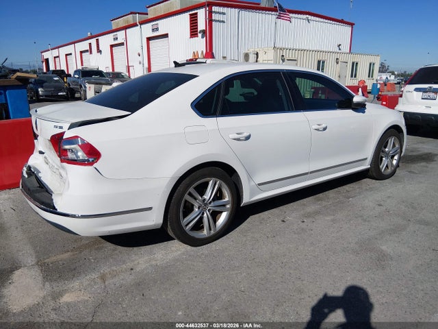 Продажа на аукционе авто 2015 Volkswagen Passat 1.8t Sel Premium, vin: 1VWCT7A35FC055425, номер лота: 44632537