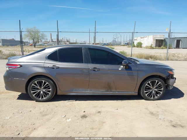 4T1B11HK9JU008119 Toyota CAMRY SE