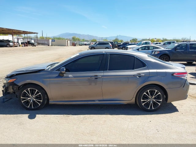 4T1B11HK9JU008119 Toyota CAMRY SE