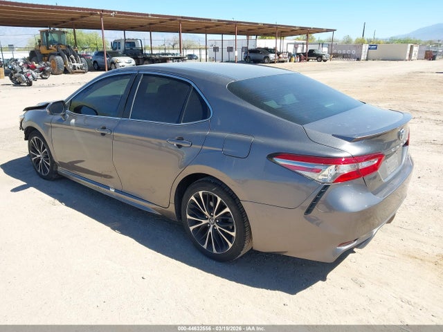 4T1B11HK9JU008119 Toyota CAMRY SE