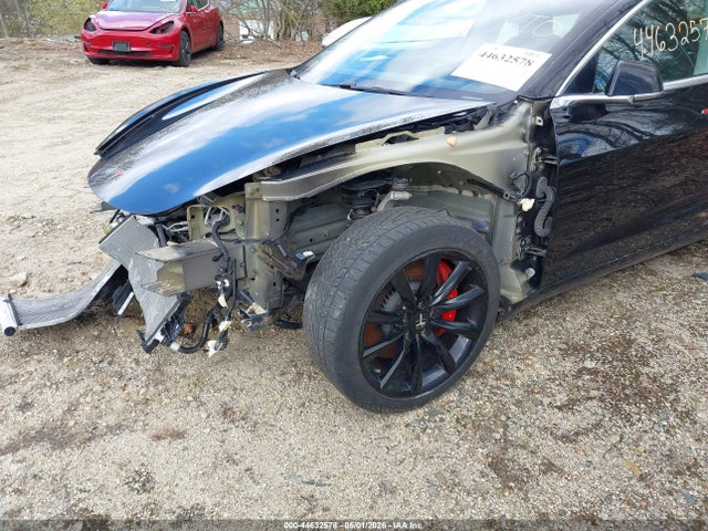 44632578 :رقم المزاد ، 5YJ3E1EB1KF231041 vin ، 2019 Tesla Model 3 Long Range/performance مزاد بيع