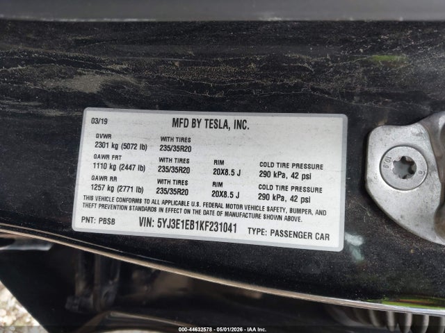 44632578 :رقم المزاد ، 5YJ3E1EB1KF231041 vin ، 2019 Tesla Model 3 Long Range/performance مزاد بيع