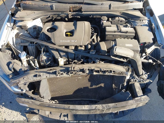 Продажа на аукционе авто 2018 Hyundai Elantra Sel, vin: 5NPD84LF5JH307377, номер лота: 44632617