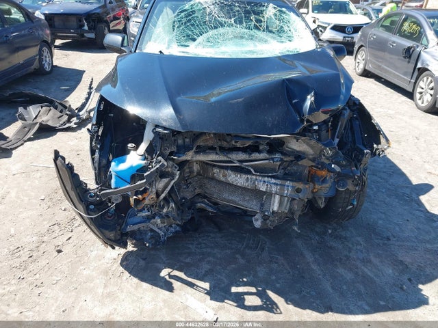 2022 Honda Hr-v Awd Lx მანქანა იყიდება აუქციონზე, vin: 3CZRU6H34NM724432, აუქციონის ნომერი: 44632628