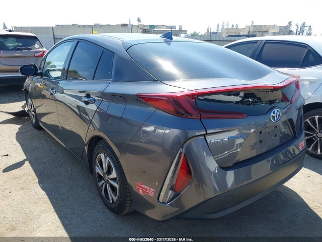 2017 TOYOTA PRIUS PRIME JTDKARFP8H3000658 Photo 2