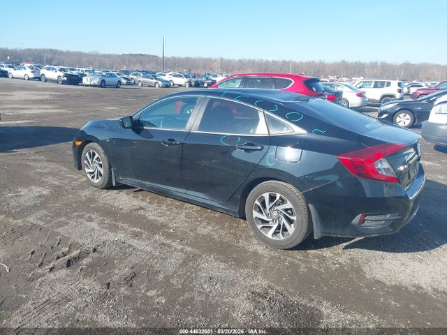 Продажа на аукционе авто 2018 Honda Civic Ex, vin: 2HGFC2F73JH563043, номер лота: 44632651